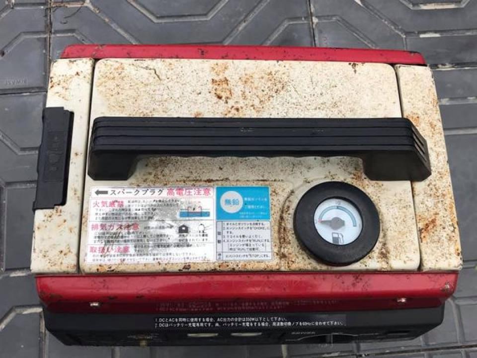 Phát điện SHINDAIWA mini sách tay Nhật 550w-2