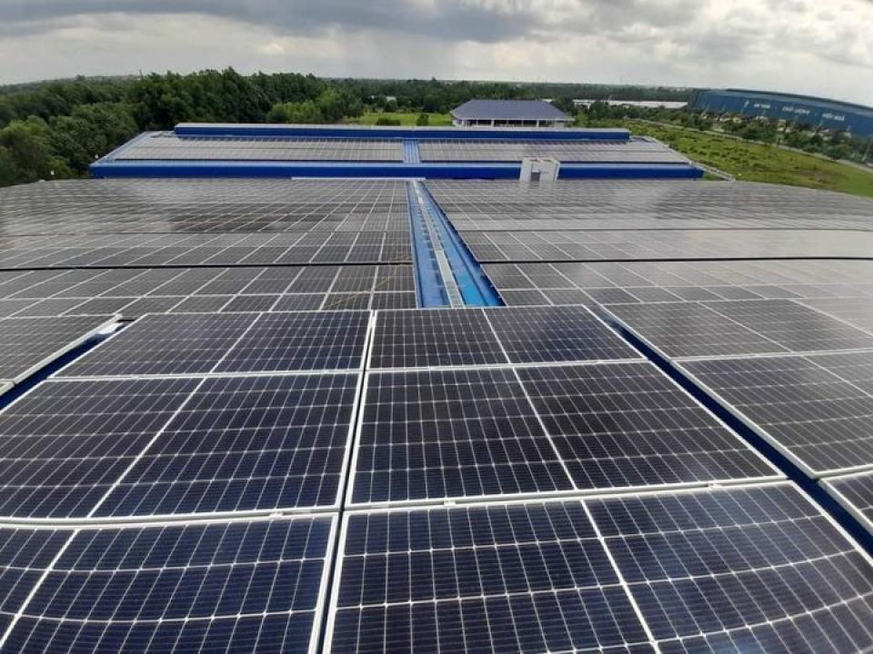 Cần hợp tác lắp điện năng lượng mặt trời Cần hợp tác lắp điện năng lượng mặt trời