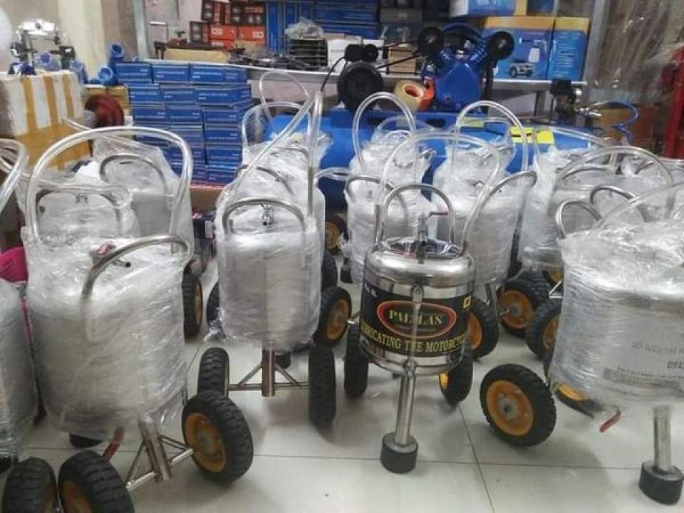Bình hút dầu Inox Pallas 8l Bình hút dầu Inox Pallas 8l