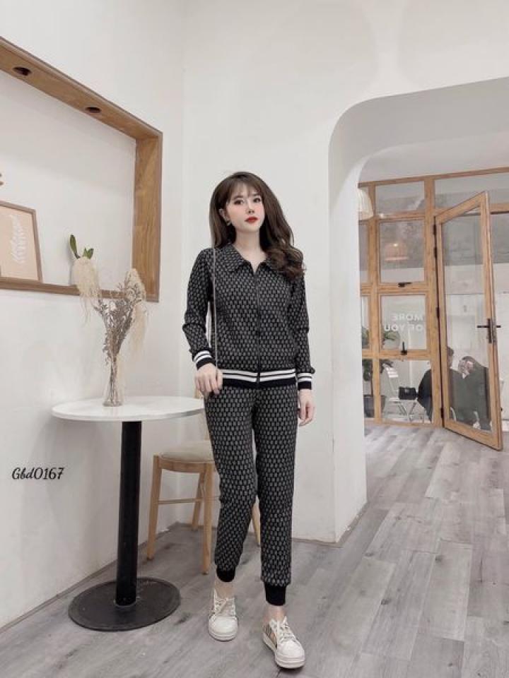 BỘ GU.CCI KÉO KHOÁ. BỘ GU.CCI KÉO KHOÁ.