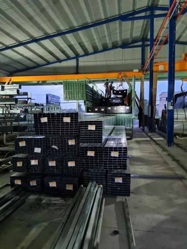 Thép hộp kẽm chính phẩm và hàng lỗi đầy đủ các size Thép hộp kẽm chính phẩm và hàng lỗi đầy đủ các size