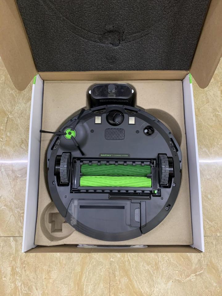 Robot hút bụi iRobot roomba i3 mới 100% Robot hút bụi iRobot roomba i3 mới 100%